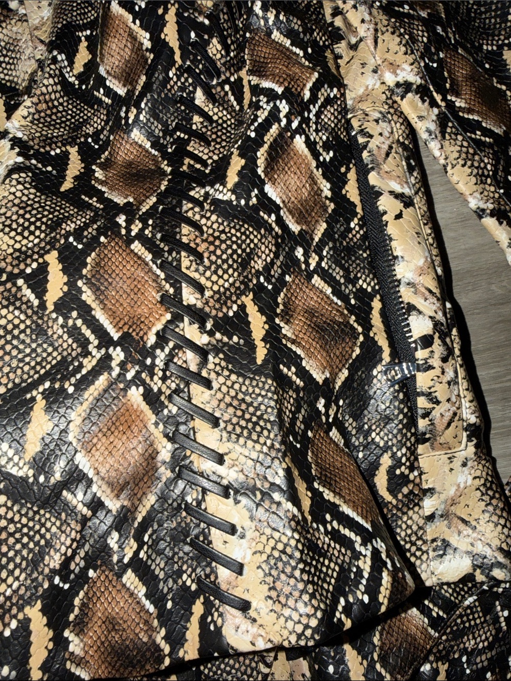 House of CB VANI Snake Print Fitted Jacket - Picture 15 of 16